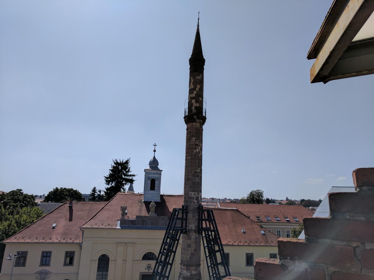 Minaret Apartman Apartment Eger Exterior photo